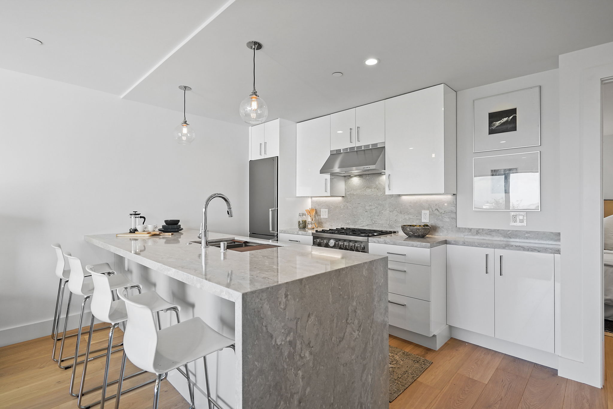 2046 Filbert Street - Image 10